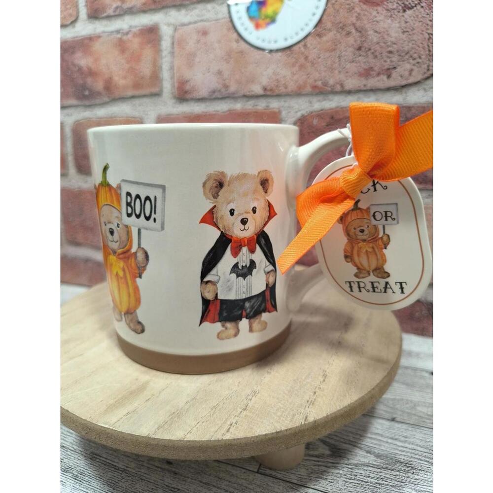 Amy Hall Teddy Bears In Halloween Costumes Ceramic Coffee Mug 18 Oz NWT - Picture 2 of 6